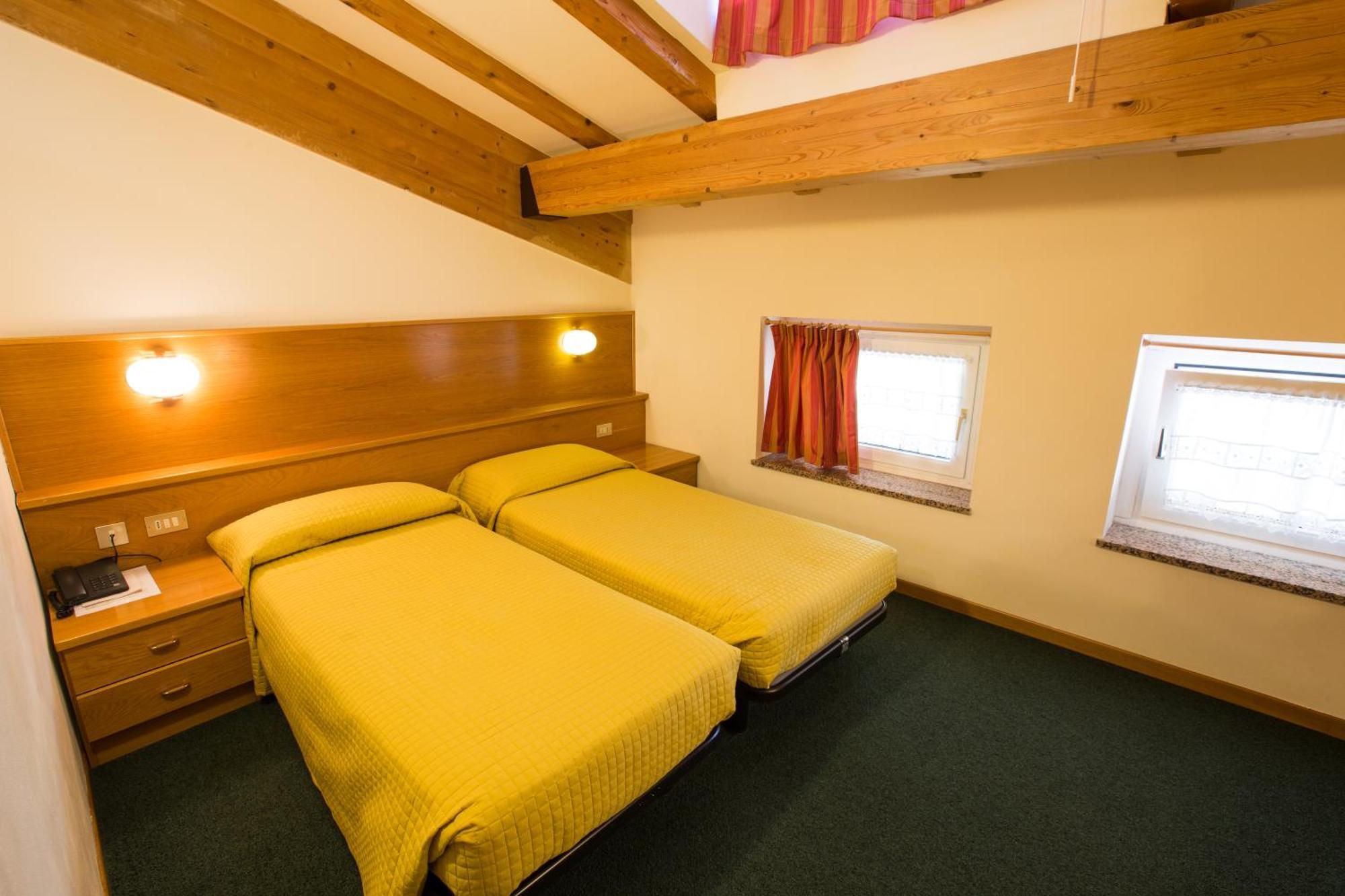 Hotel Fai Fai della Paganella Oda fotoğraf