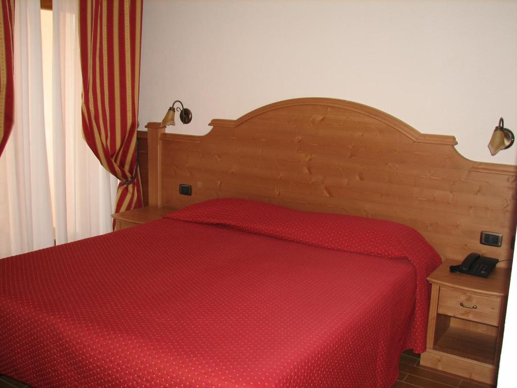 Hotel Fai Fai della Paganella Oda fotoğraf